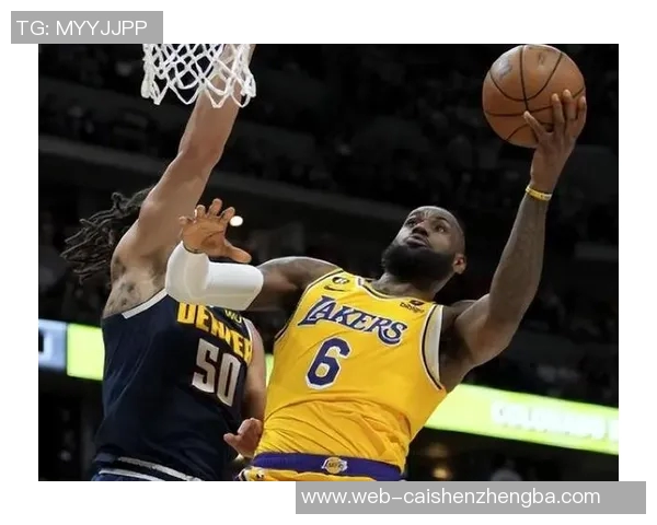 掘金与湖人首战激烈对决谁能在季后赛中占得先机